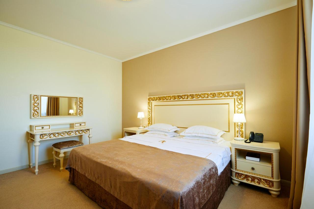 Medical&Spa Resort Alfa Radon Baraviki Exteriör bild